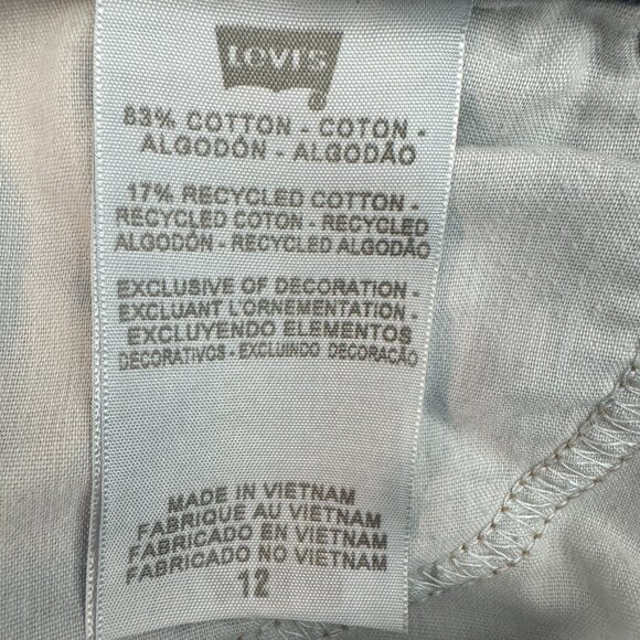 Levi's Women's Denim Cuffed Shorts Size 12 - Picture 6 of 6